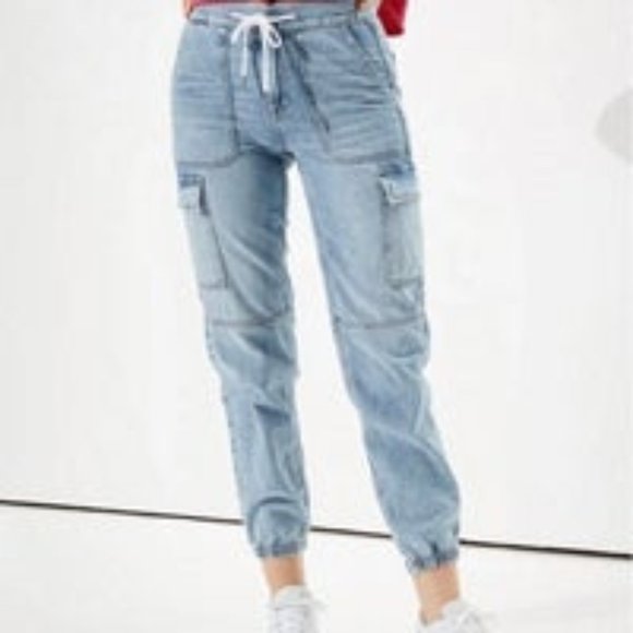 Women's American Eagle Cargo Jeans- Size 2 - Picture 2 of 6